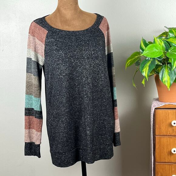 Pink Clover Tops - Pink Clover Black Heather w/ Multicolor Long Sleeves Loose Fit Top Size Small